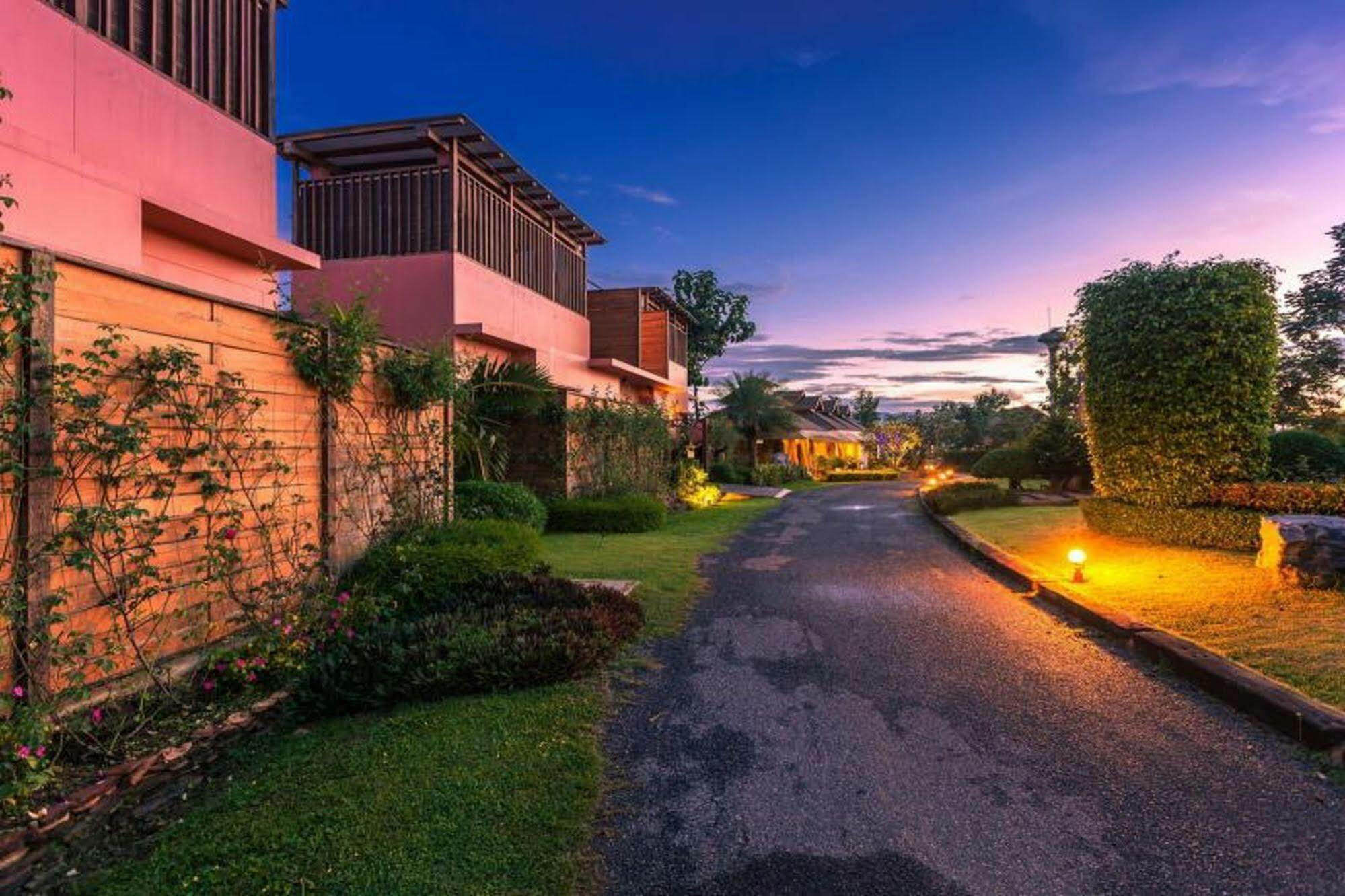 Phukumhom Khao Yai Hotell Wangkata Exteriör bild