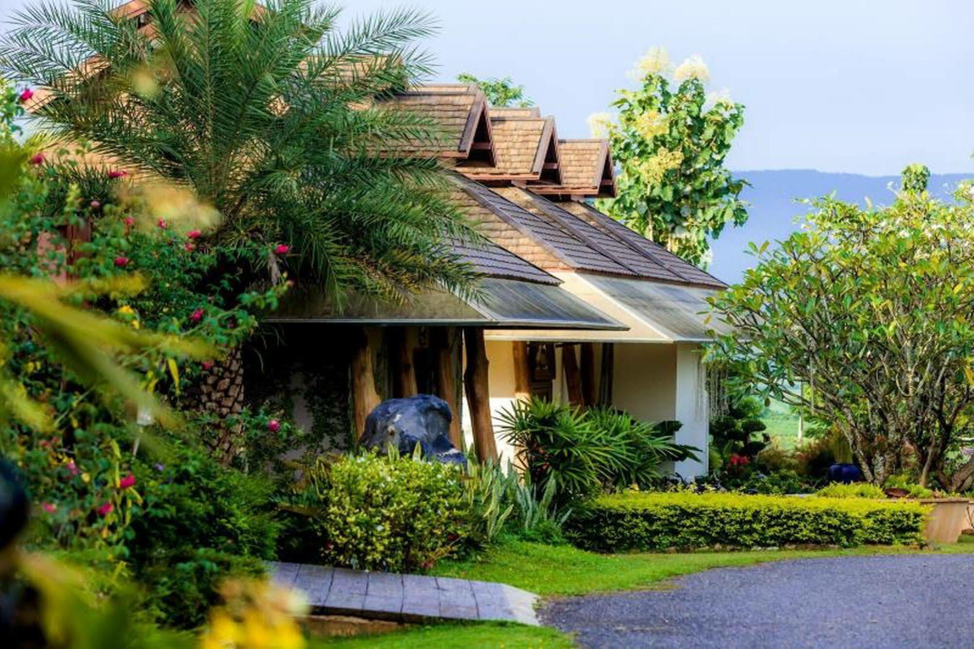 Phukumhom Khao Yai Hotell Wangkata Exteriör bild