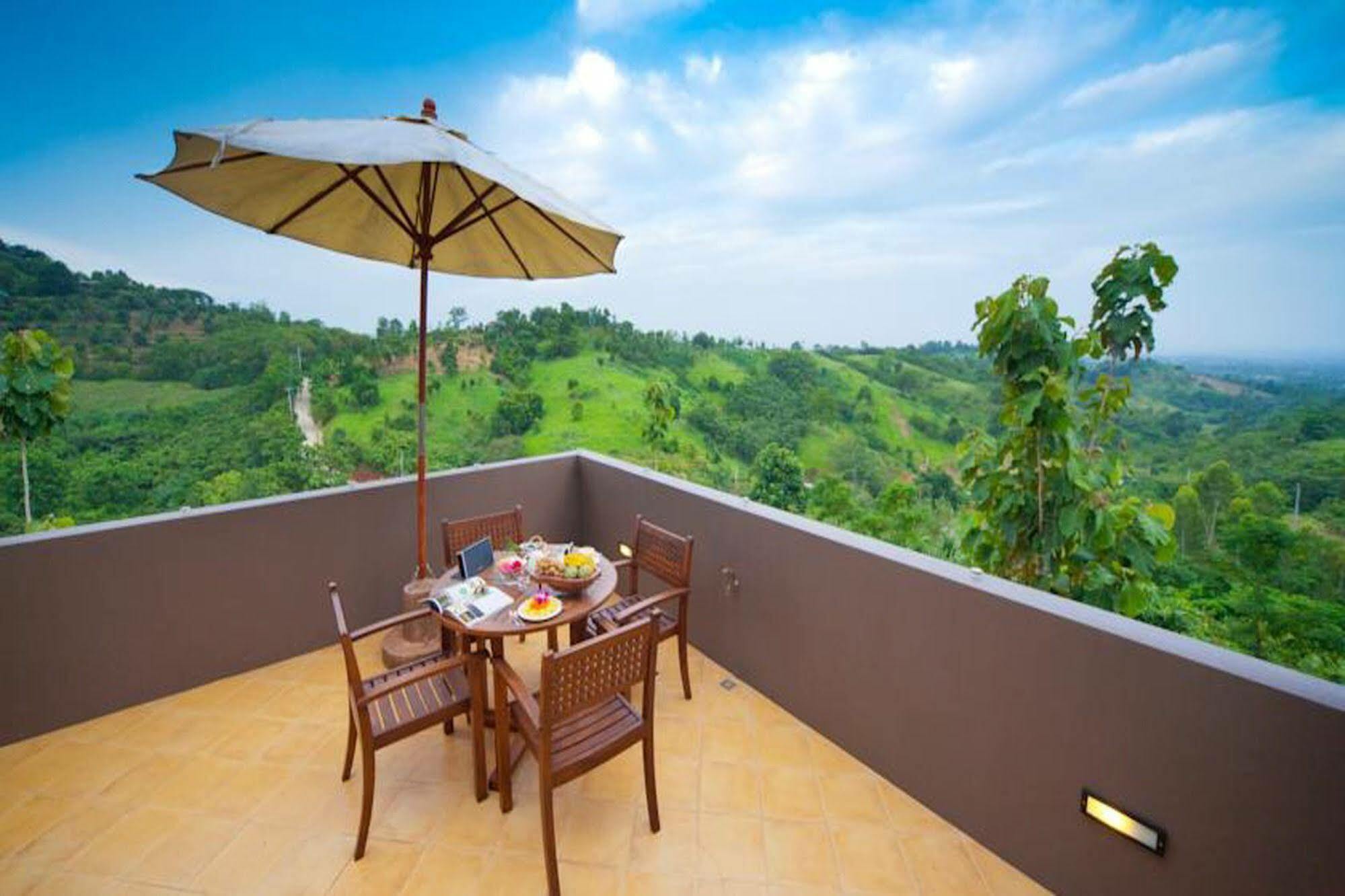 Phukumhom Khao Yai Hotell Wangkata Exteriör bild