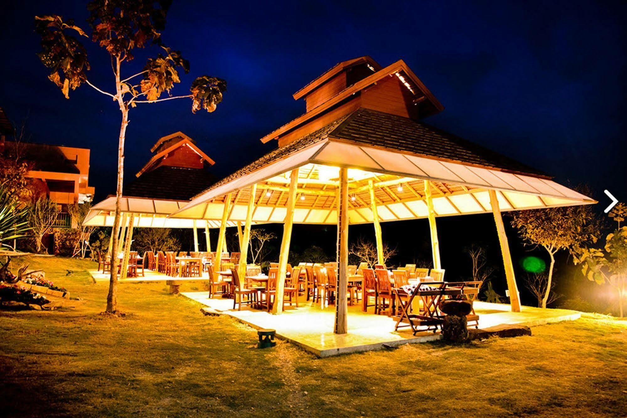 Phukumhom Khao Yai Hotell Wangkata Exteriör bild